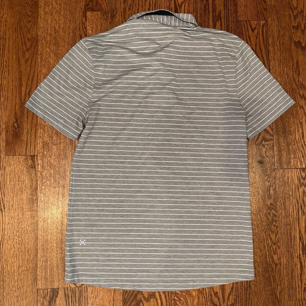 Lululemon Evolution Short Sleeve Polo Shirt Mens M Grey White Stripe Performance - Picture 3 of 5